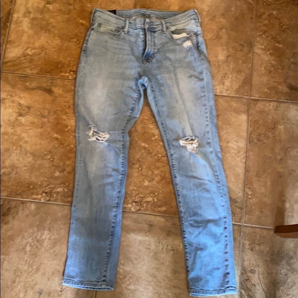 Used men’s faded Abercrombie 32” jeans